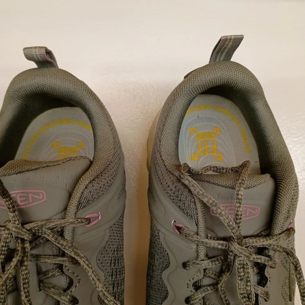 KEEN Terradora II Waterproof Hiking Trail Shoes Women's Size 9 Steel Grey